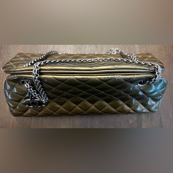 HP GUC Chanel Metallic Patent Leather Bowler w/ Hologram & card. Color transfer. - Picture 4 of 16